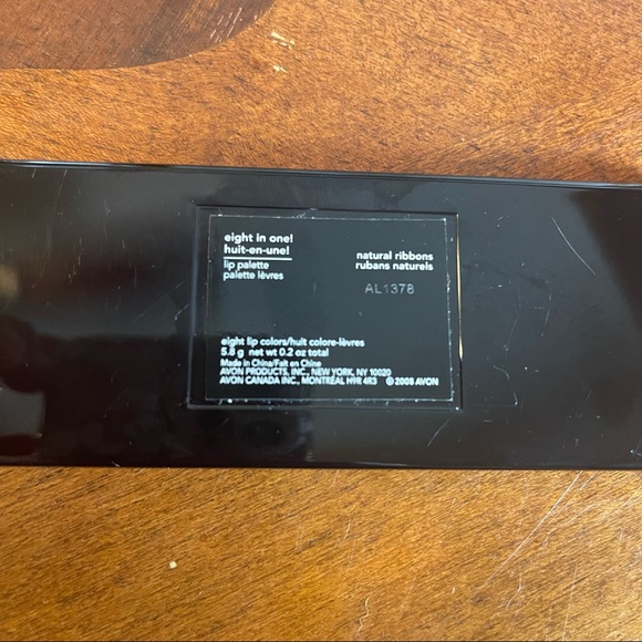 Avon 8 in 1 Lip Palette Natural Ribbons - Picture 7 of 10